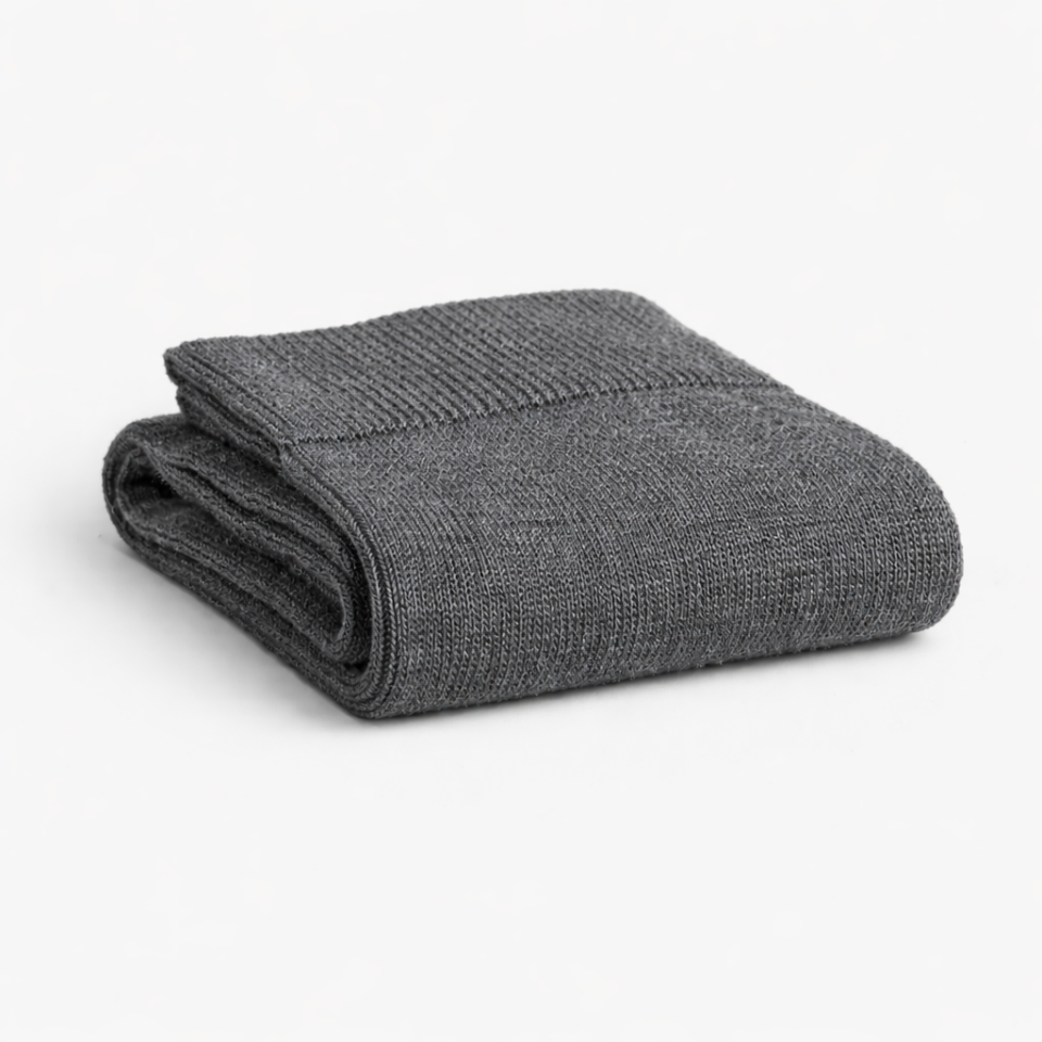 Yün Kadın Soket Çorabı – Sıcak, Nefes Alabilir ve Dayanıklı