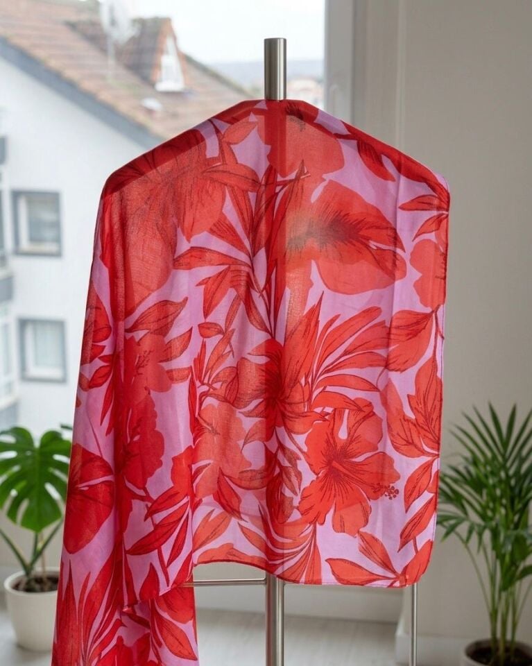 Yetişkin Desenli Elbise