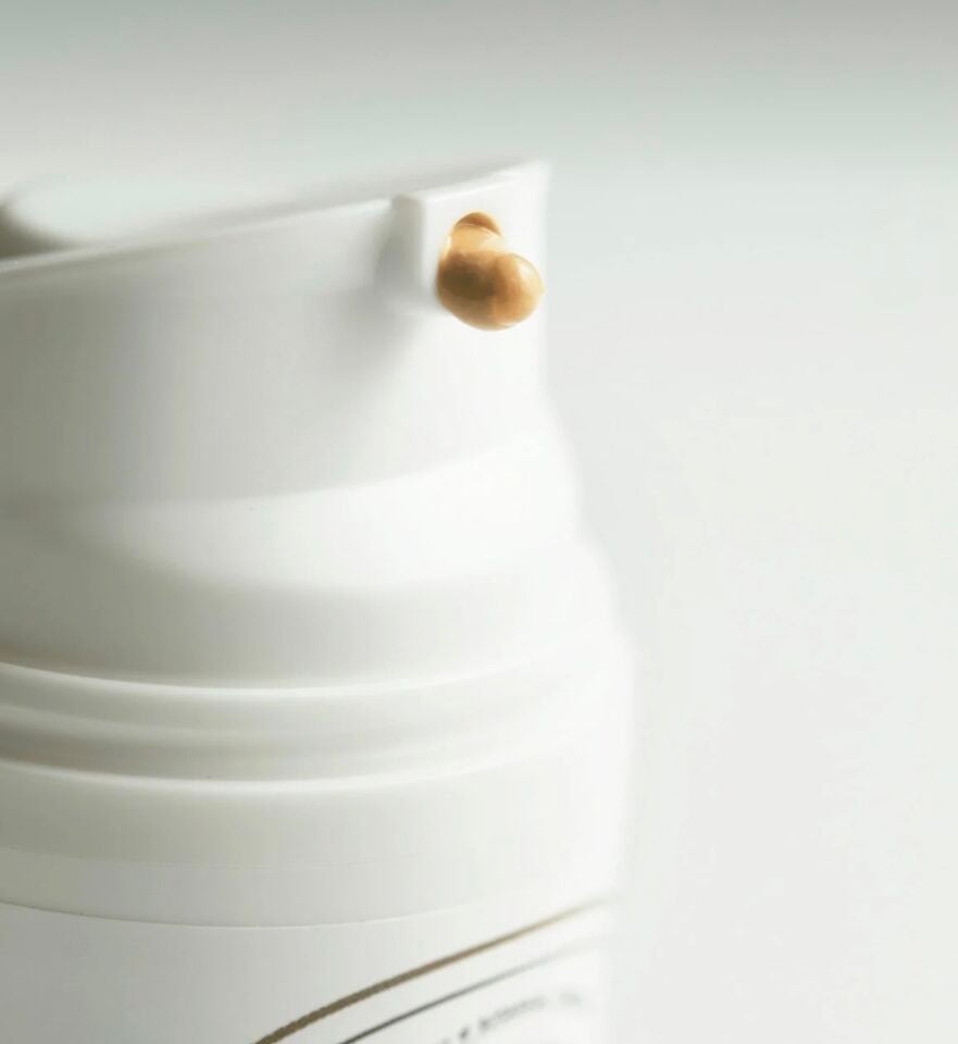Renkli Güneş Kremi 40+SPF Light|Aydınlatıcı ve Ton Eşitleyici